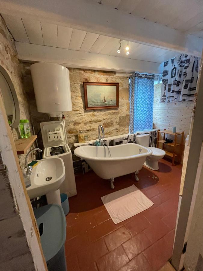 Authentique Maison De Pecheur Au Coeur D'Un Hameau 卡松 外观 照片